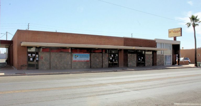The front side of the Casa Grande Clinic building located at 115 W 2nd St, Casa Grande, AZ 85122.